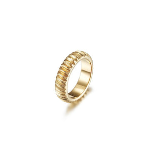 RIBBED STACKABLE RING