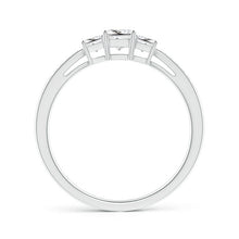 Charger l&#39;image dans la galerie, 3-Stone Princess Cut Diamond Engagement Ring
