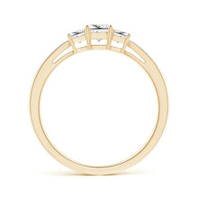 Charger l&#39;image dans la galerie, 3-Stone Princess Cut Diamond Engagement Ring
