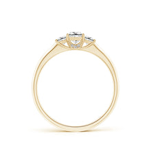 Charger l&#39;image dans la galerie, 3-Stone Princess Cut Diamond Engagement Ring
