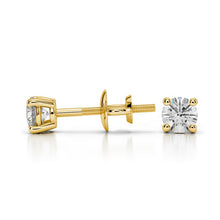 Charger l&#39;image dans la galerie, Round Diamond Stud Earrings In Yellow 14K Gold
